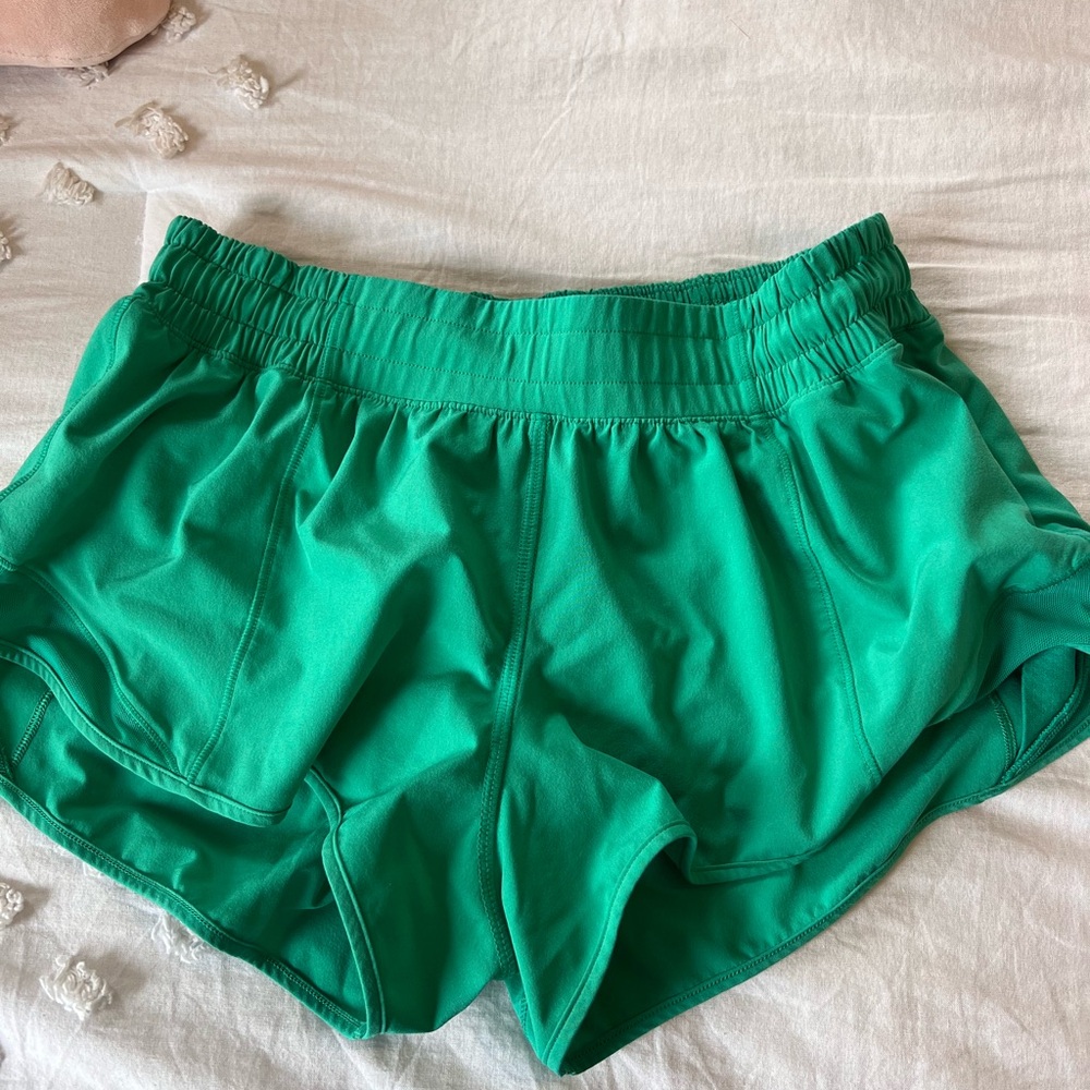 Green hotty hot size 6 2.5